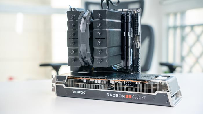 一台可以拎着走的白色ITX主机:12700K ROG B660i 6600XT装机